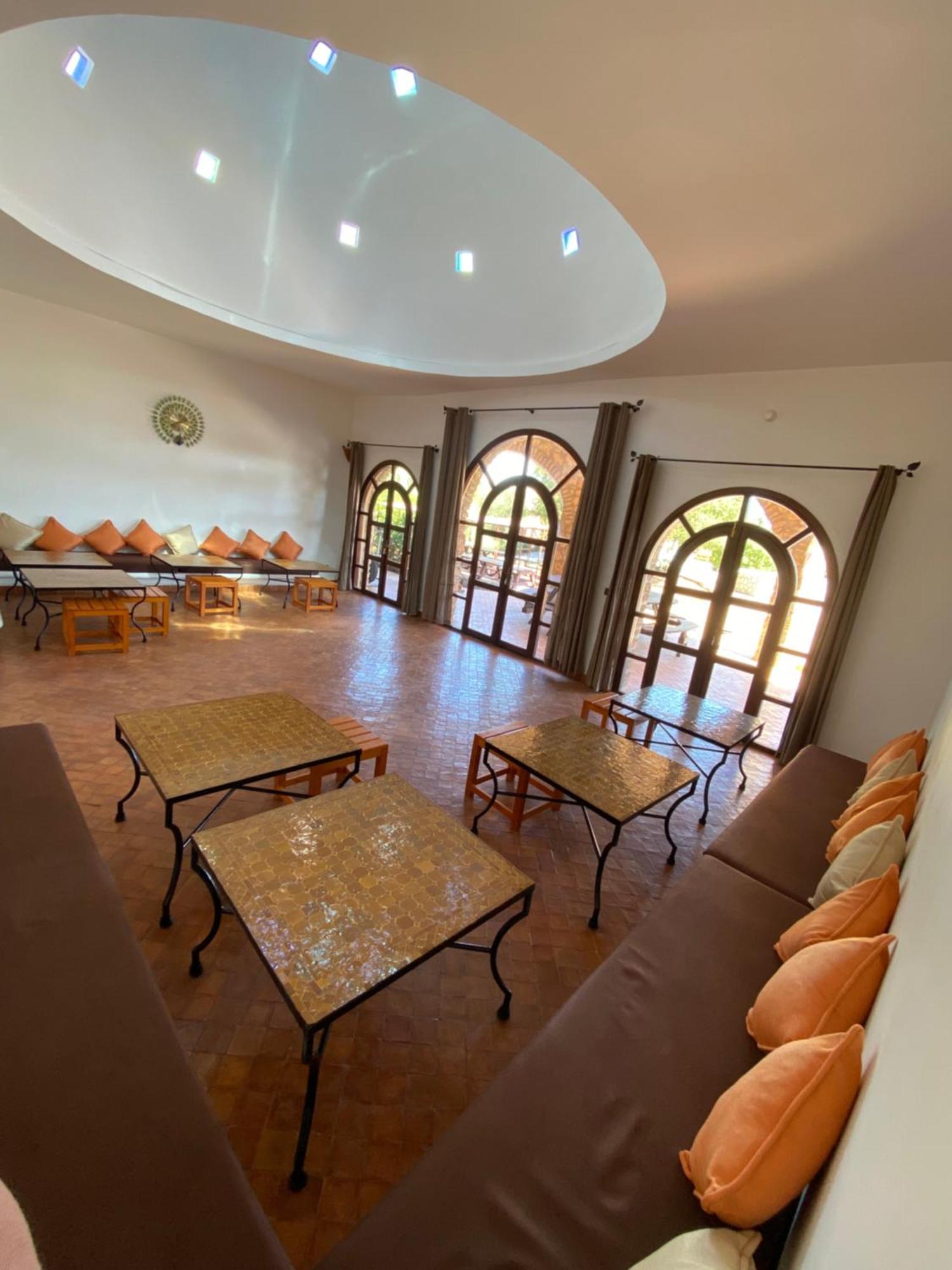 אסאוירה Riad Les Trois Merveilles מראה חיצוני תמונה